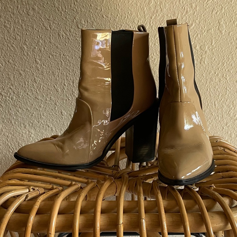 Sol Sana tan patent leather heeled boots. Size 8.
